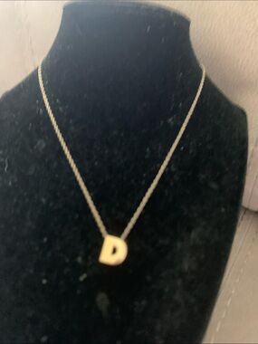 Vintage Avon Gold D Initial Necklace - Gold Tone